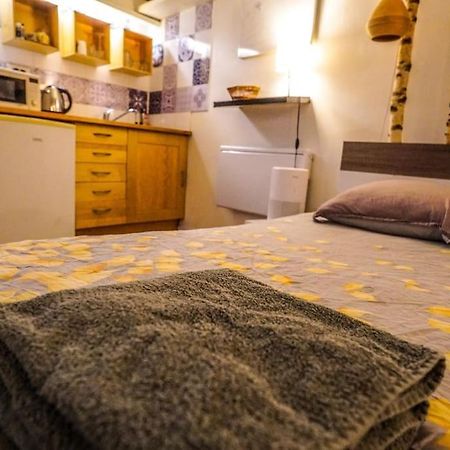 Cozy Studio In The Heart Of París Exterior foto