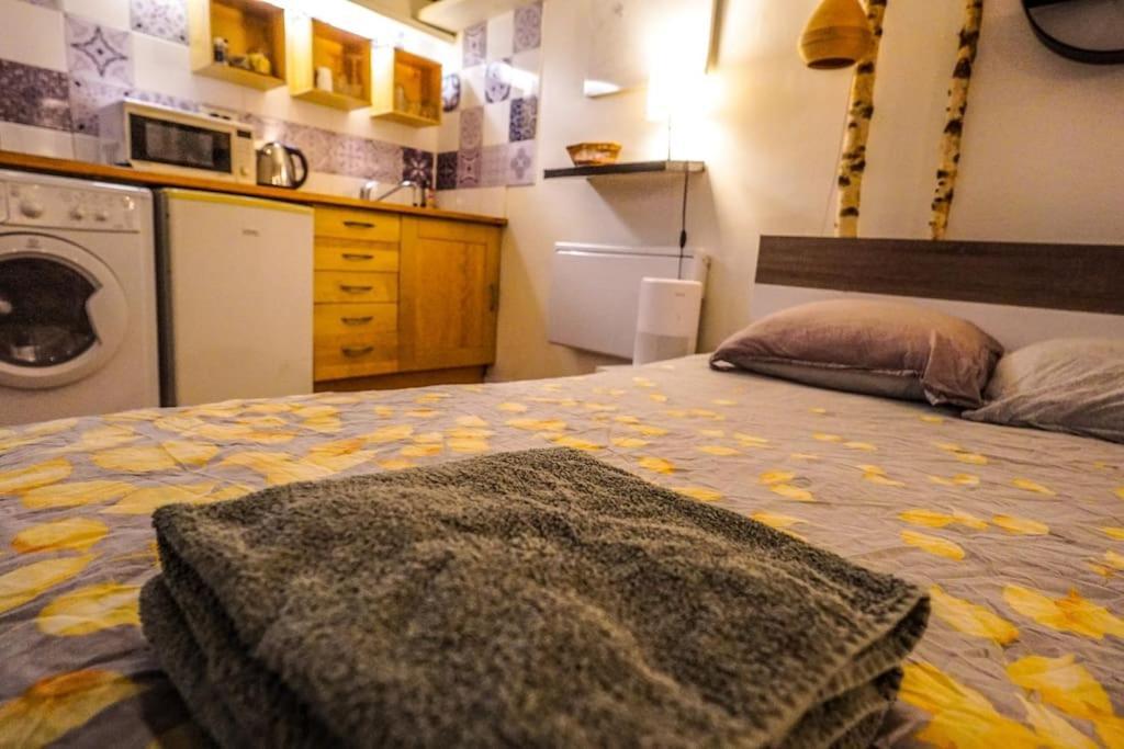 Cozy Studio In The Heart Of París Exterior foto